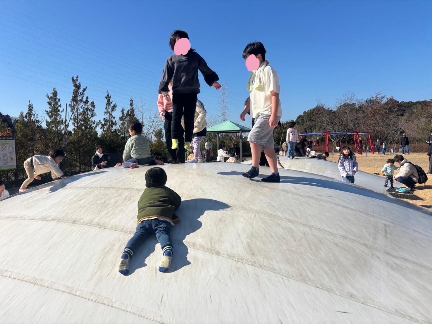 大阪市浪速区の放課後等デイサービスオハナピース大阪日本橋の永楽ゆめの森公園へお出かけ